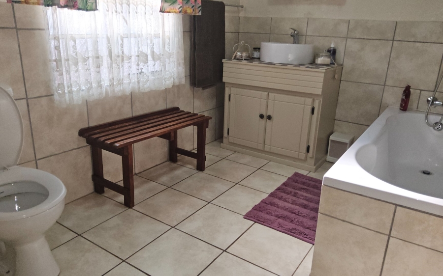 3 Bedroom Property for Sale in Hartbeesfontein North West